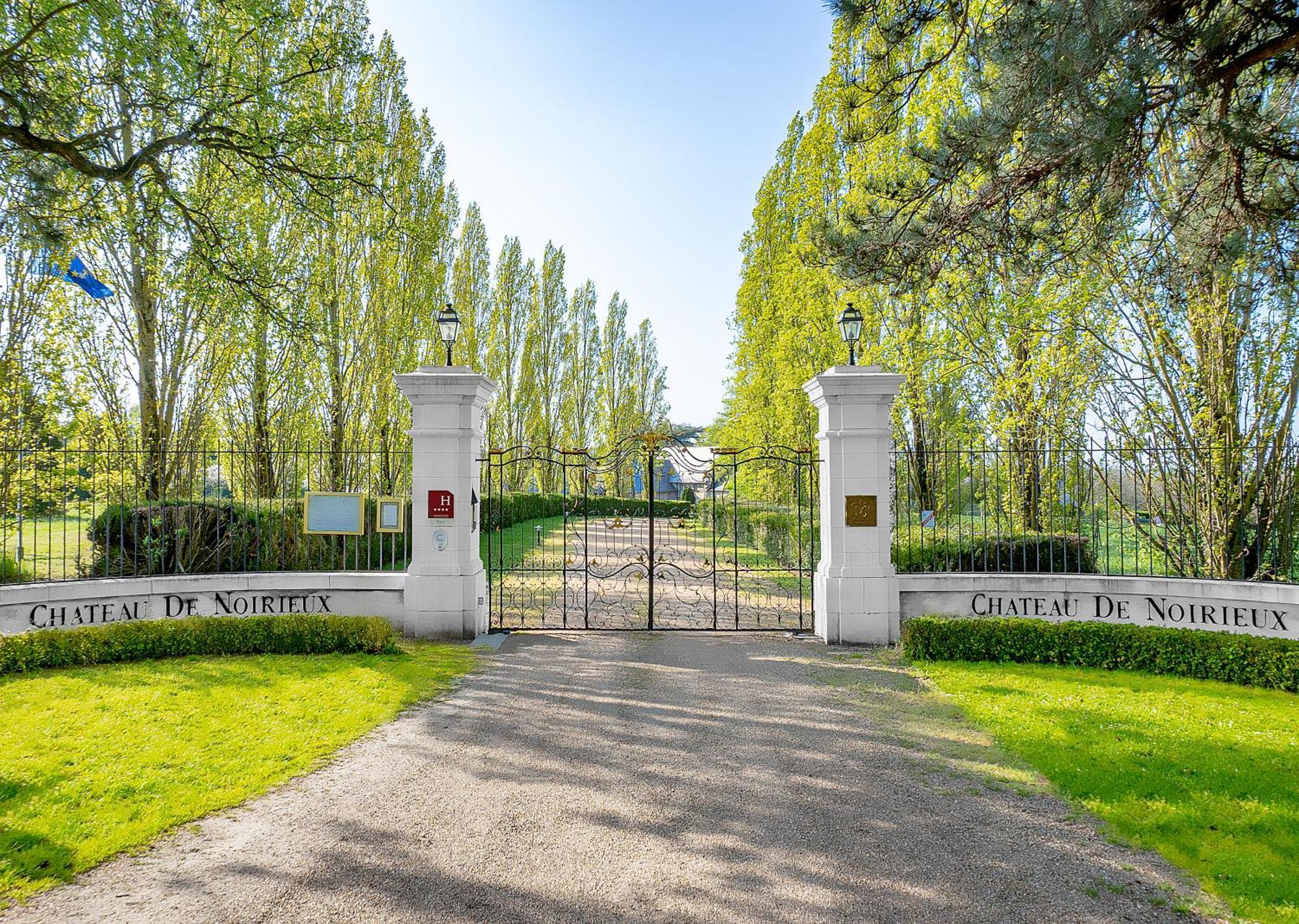 Château De Noirieux Briollay Exterior foto
